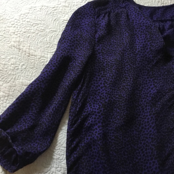 Joie 100% Silk Cheetah Print Top Cobalt Blue M/L - Picture 8 of 9